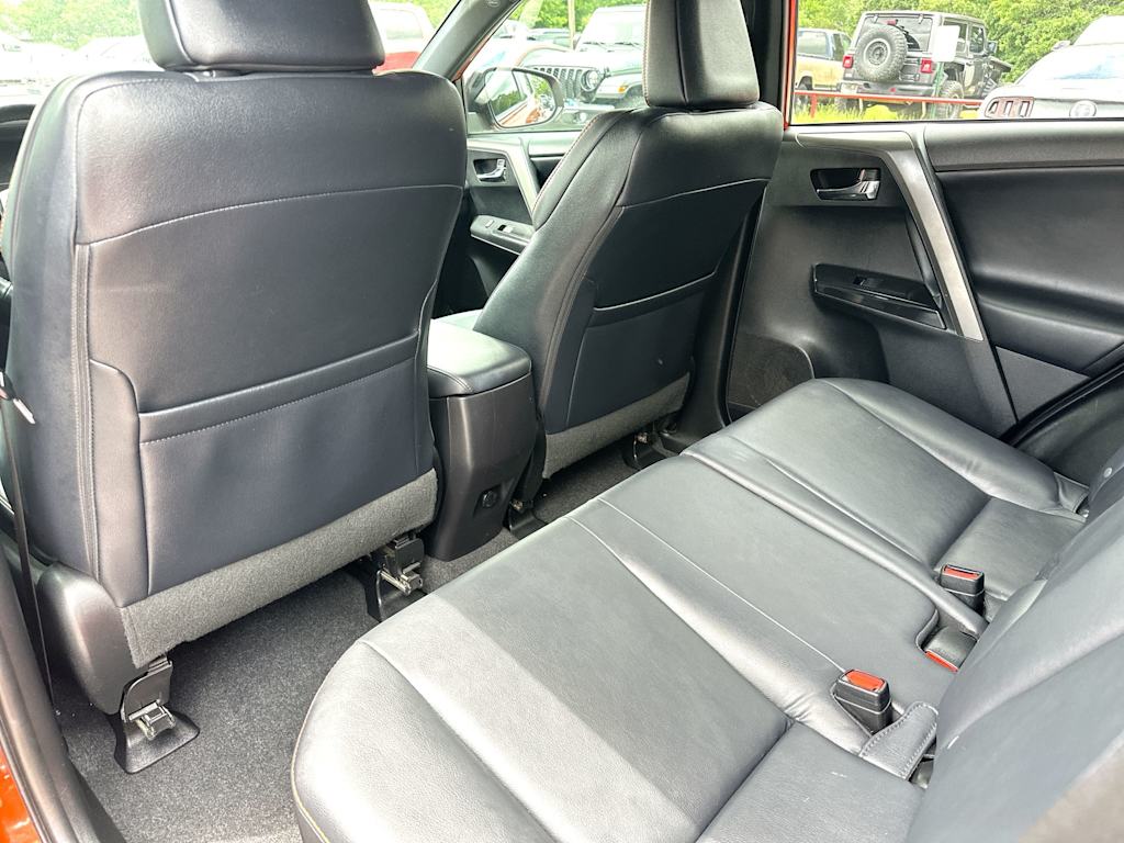 Thumbnail: 2016 Toyota RAV4 - 28
