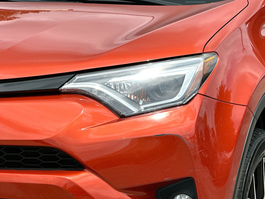 Thumbnail: 2016 Toyota RAV4 - 27