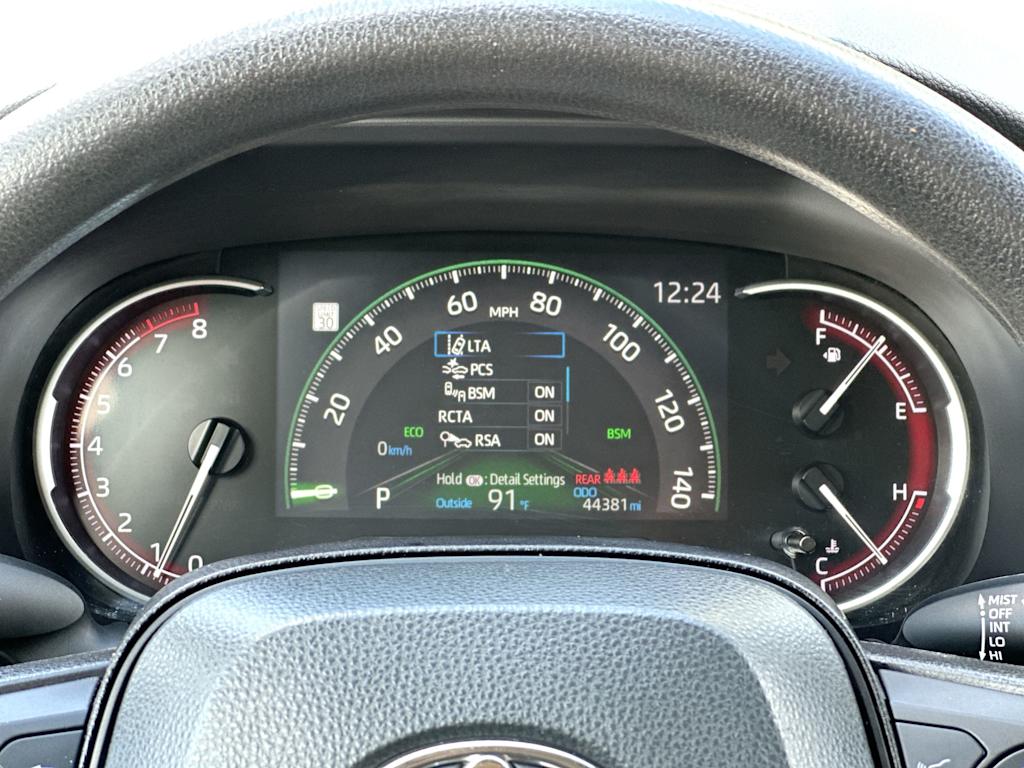 Thumbnail: 2025 Toyota RAV4 - 15