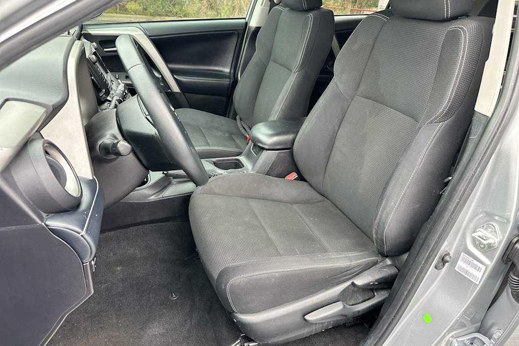 Thumbnail: 2018 Toyota RAV4 - 11