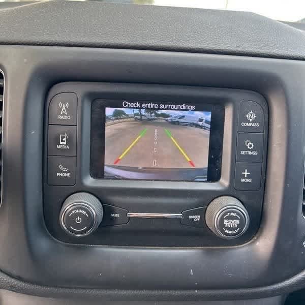 Thumbnail: 2018 Jeep Compass - 9