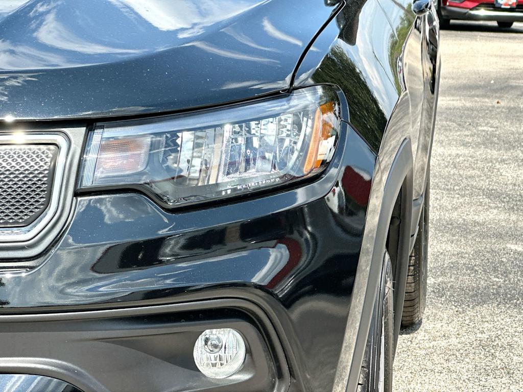 Thumbnail: 2022 Jeep Compass - 27