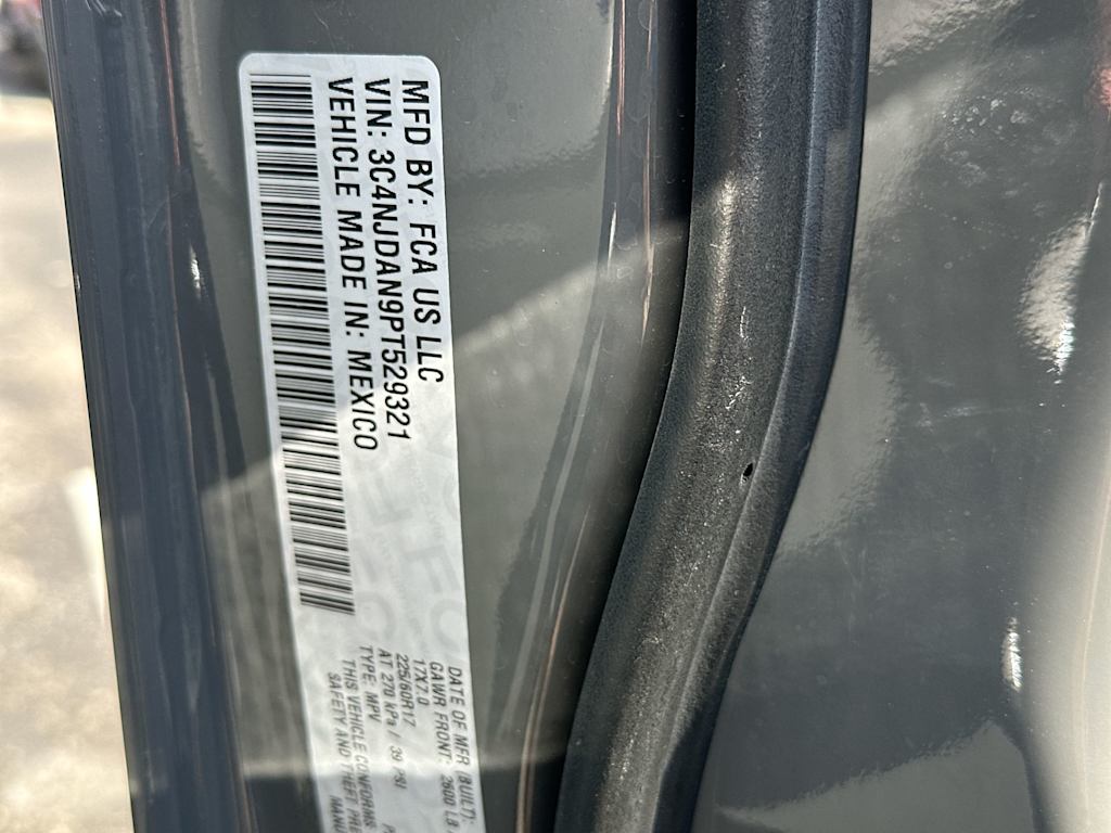 Thumbnail: 2023 Jeep Compass - 17