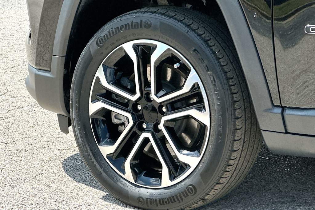 Thumbnail: 2023 Jeep Compass - 8