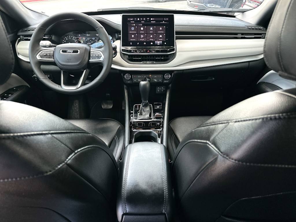 Thumbnail: 2025 Jeep Compass - 9