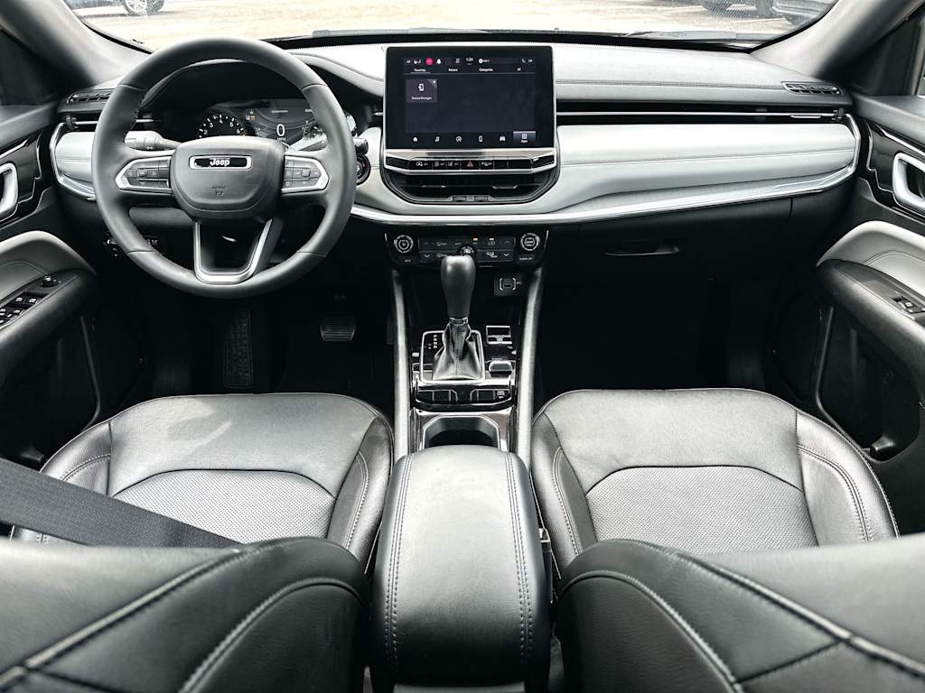 Thumbnail: 2023 Jeep Compass - 9