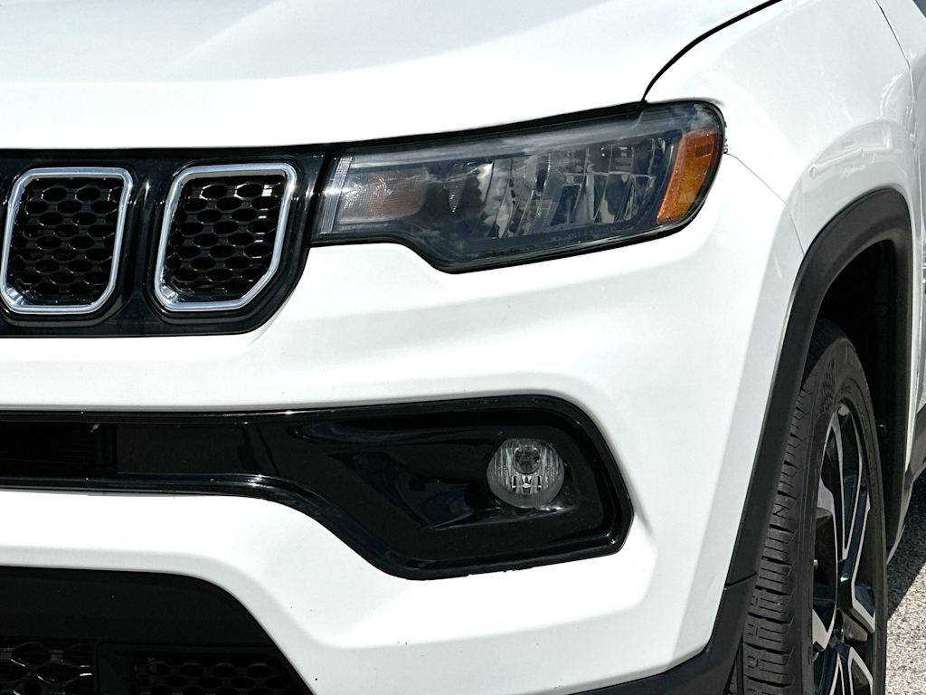 Thumbnail: 2023 Jeep Compass - 27