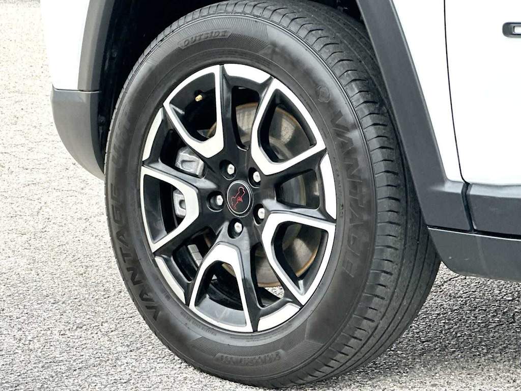 Thumbnail: 2025 Jeep Compass - 8
