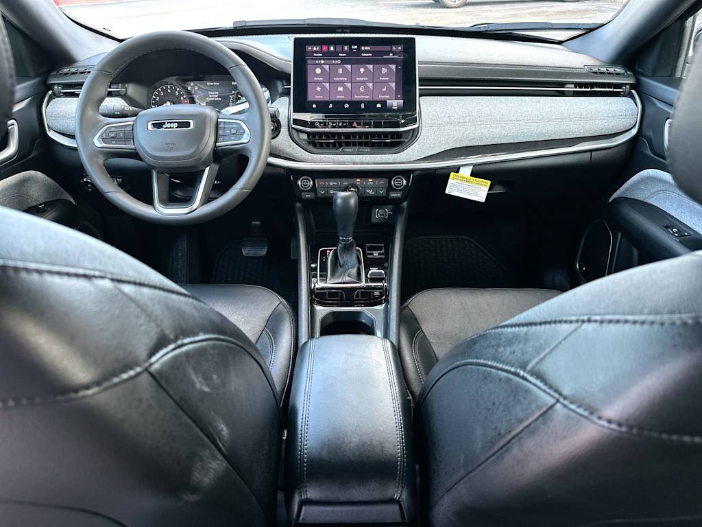 Thumbnail: 2023 Jeep Compass - 9