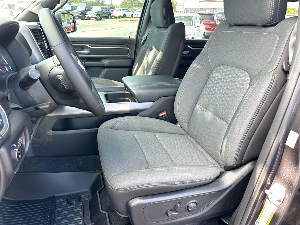 Thumbnail: 2026 RAM 1500 - 10