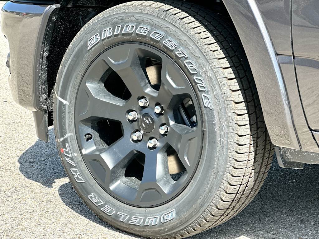Thumbnail: 2026 RAM 1500 - 8