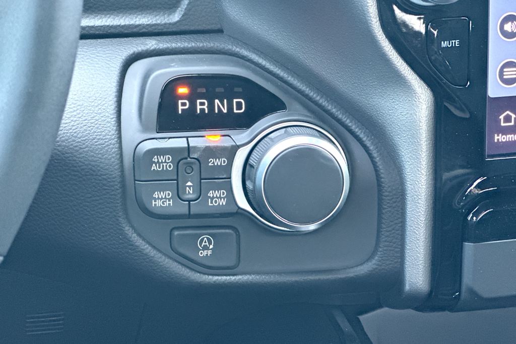 Thumbnail: 2026 RAM 1500 - 25