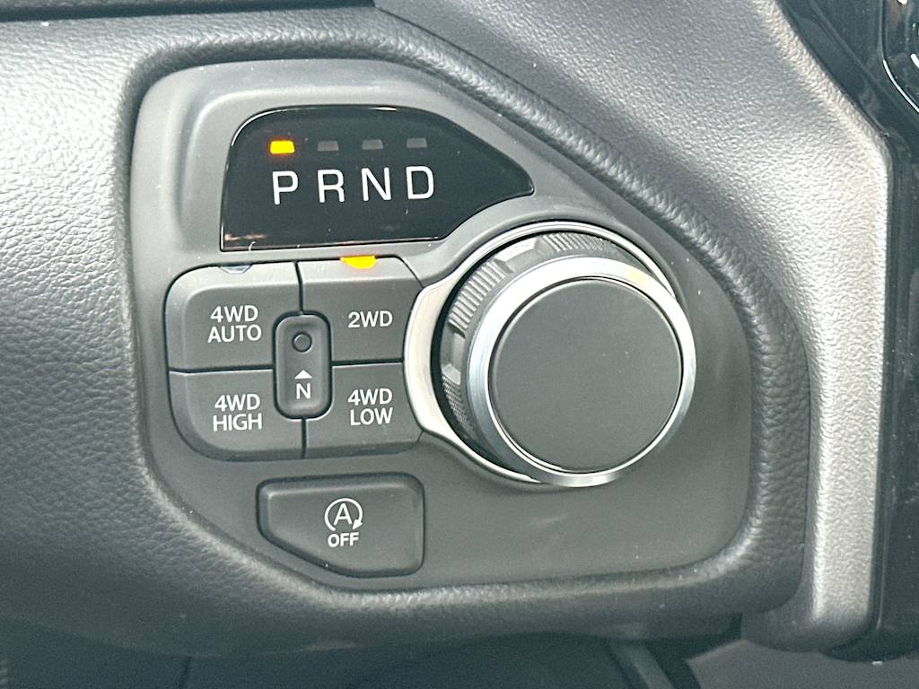 Thumbnail: 2026 RAM 1500 - 25