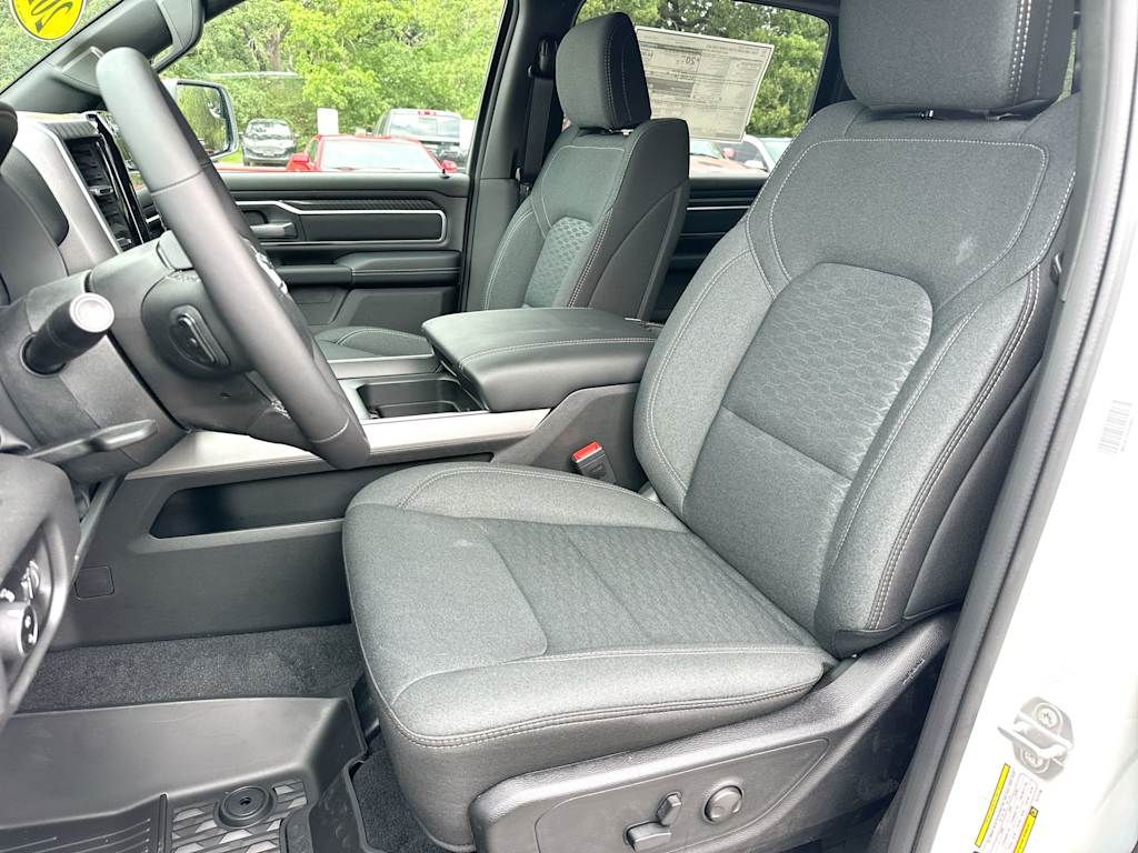Thumbnail: 2026 RAM 1500 - 10