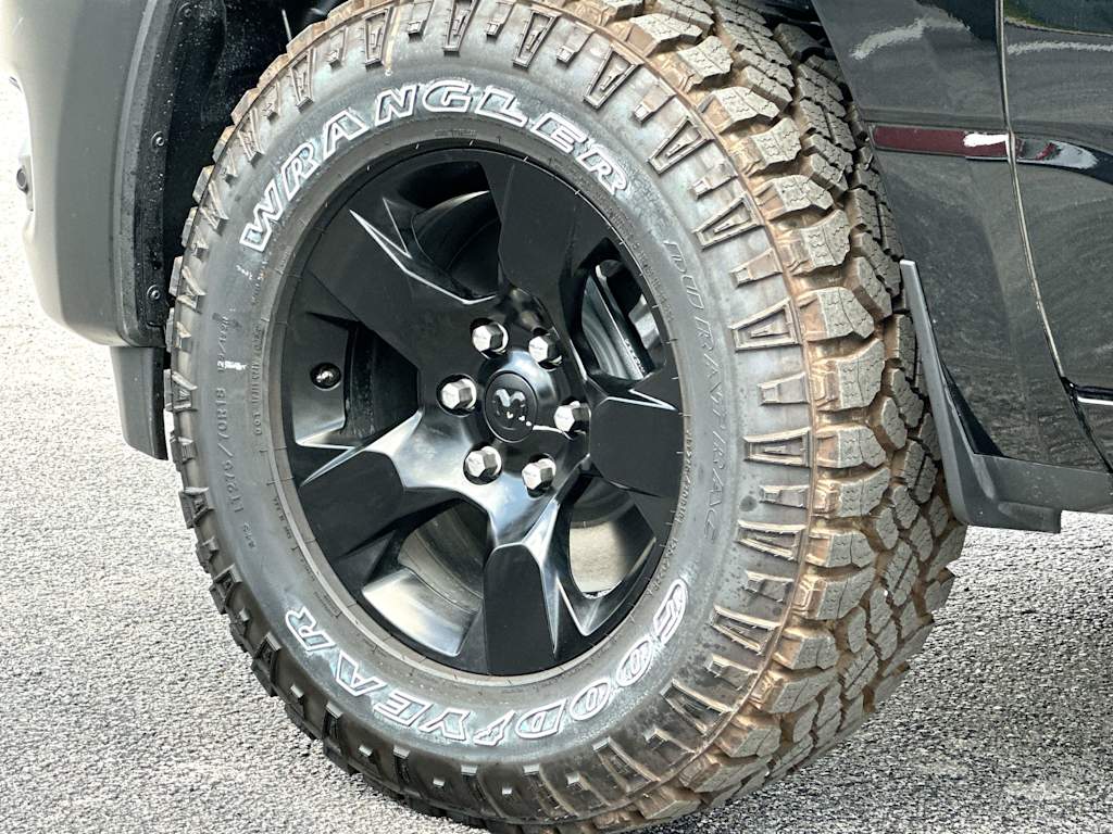 Thumbnail: 2026 RAM 1500 - 8