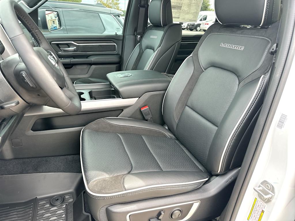Thumbnail: 2026 RAM 1500 - 10