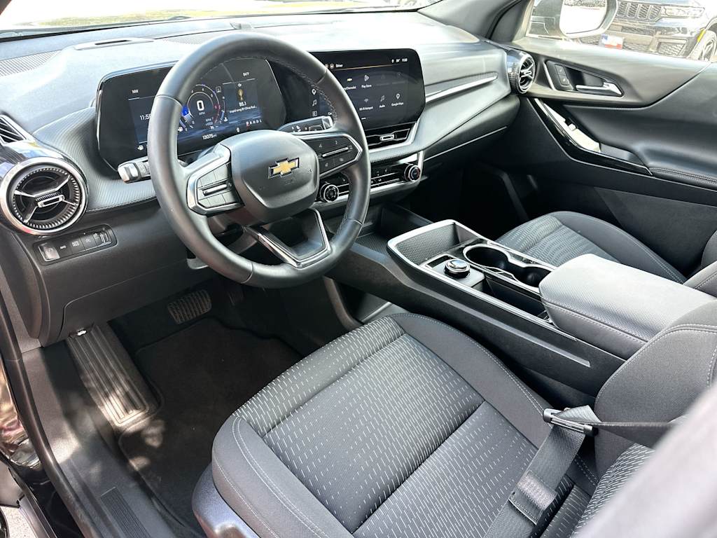 Thumbnail: 2026 Chevrolet Equinox - 2