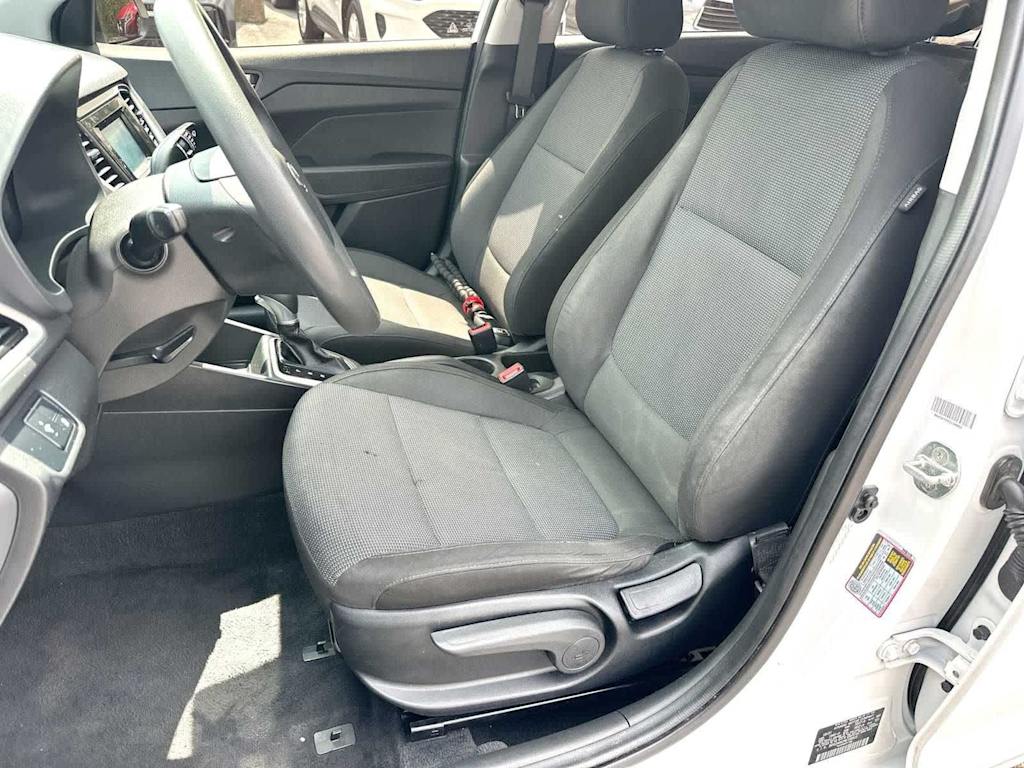 Thumbnail: 2022 Hyundai Accent - 9