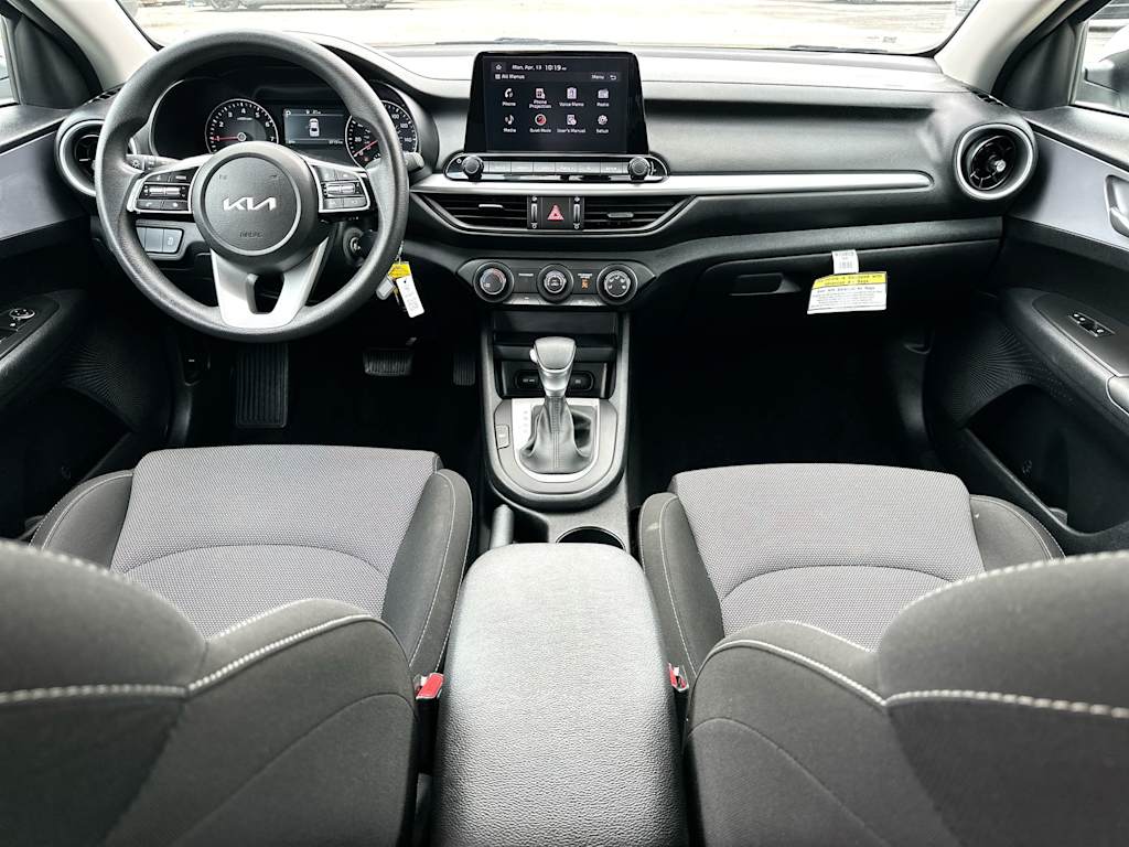 Thumbnail: 2024 Kia Forte - 9