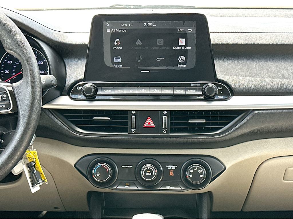 Thumbnail: 2021 Kia Forte - 28