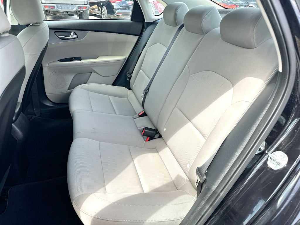 Thumbnail: 2021 Kia Forte - 11