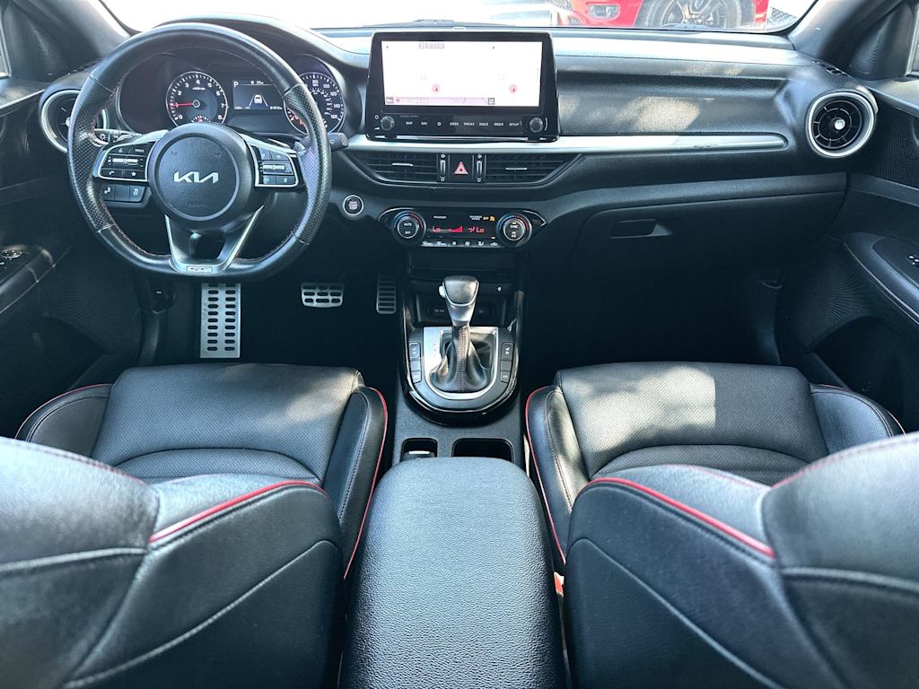 Thumbnail: 2022 Kia Forte - 9