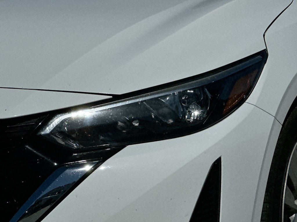 Thumbnail: 2024 Nissan Sentra - 25