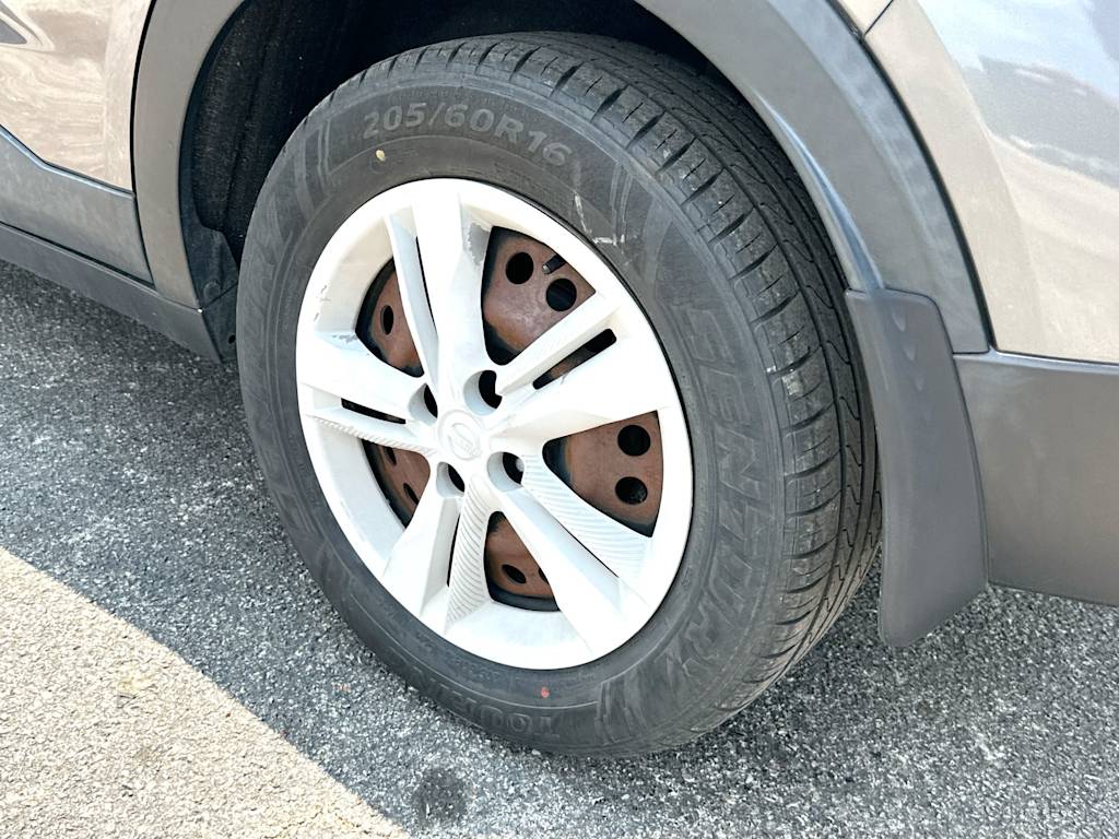 Thumbnail: 2019 Nissan Kicks - 4