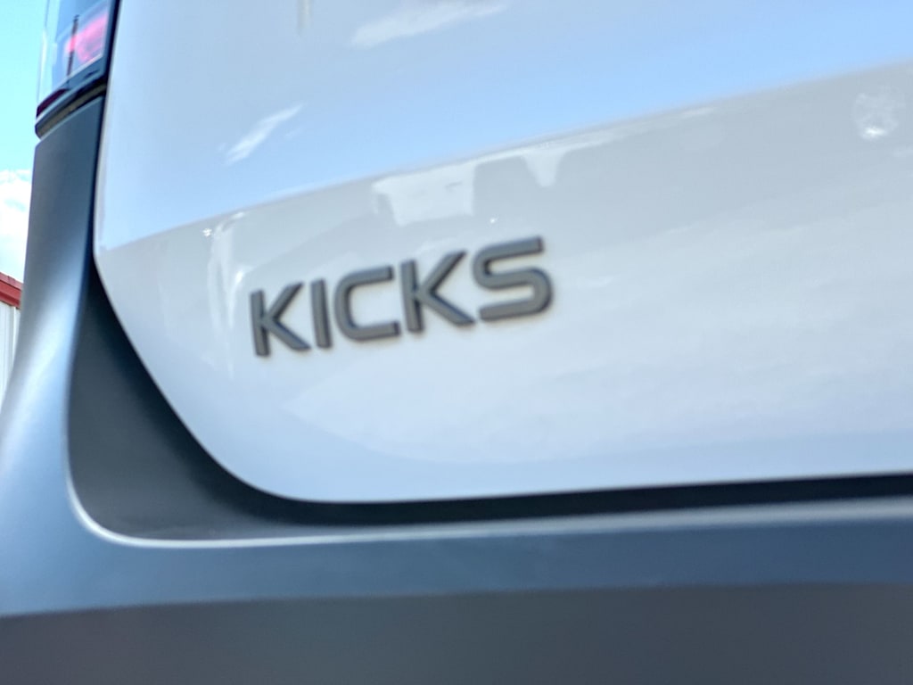 Thumbnail: 2025 Nissan Kicks - 7