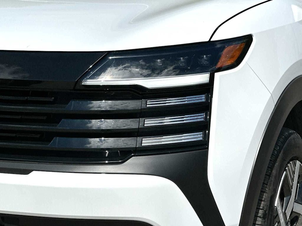 Thumbnail: 2025 Nissan Kicks - 26