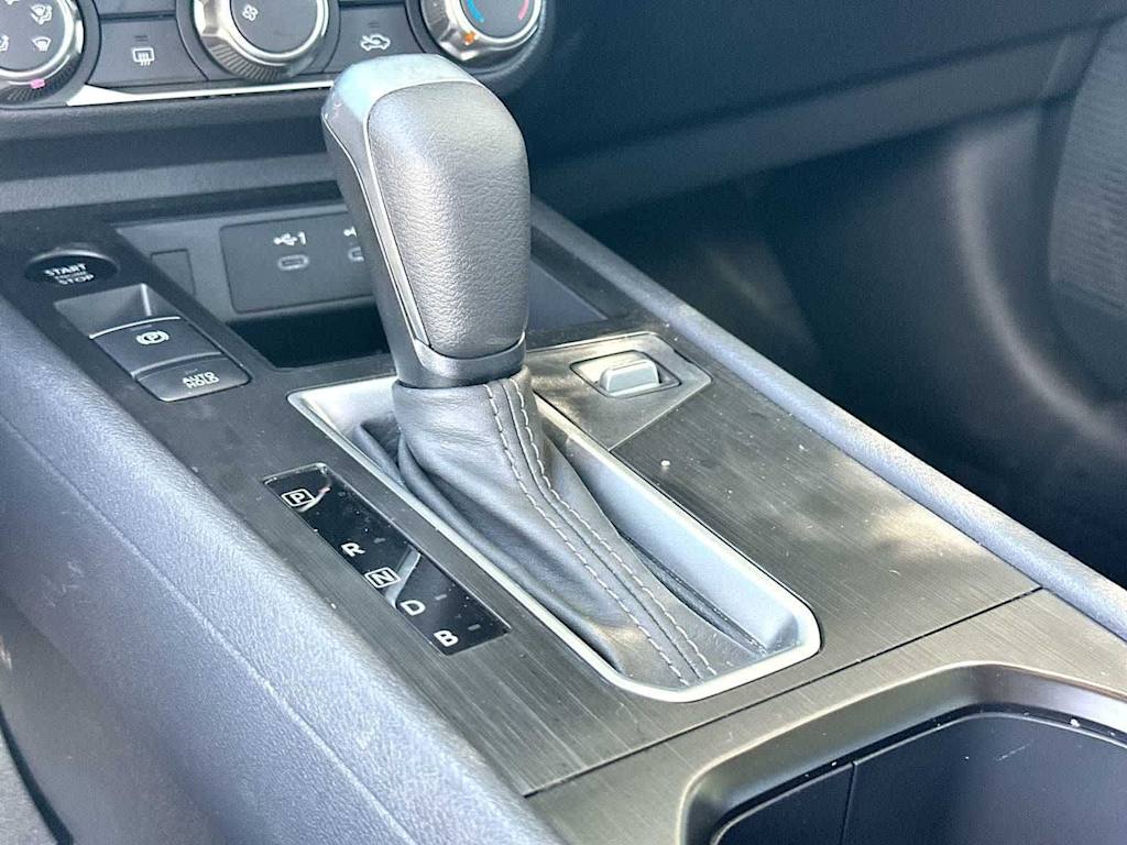 Thumbnail: 2025 Nissan Kicks - 14