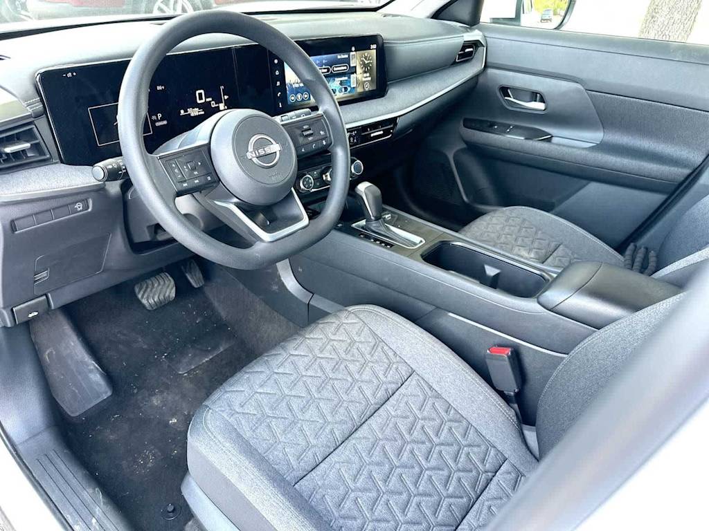 Thumbnail: 2025 Nissan Kicks - 2