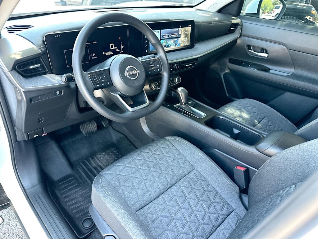 Thumbnail: 2025 Nissan Kicks - 2