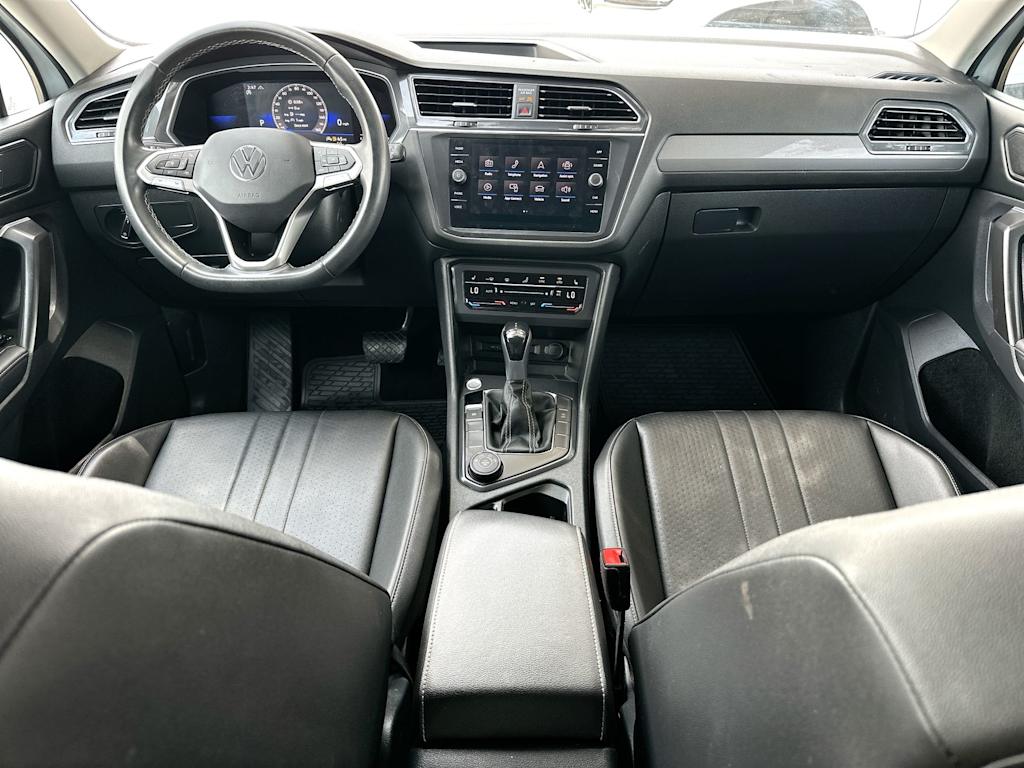 Thumbnail: 2022 Volkswagen Tiguan - 9
