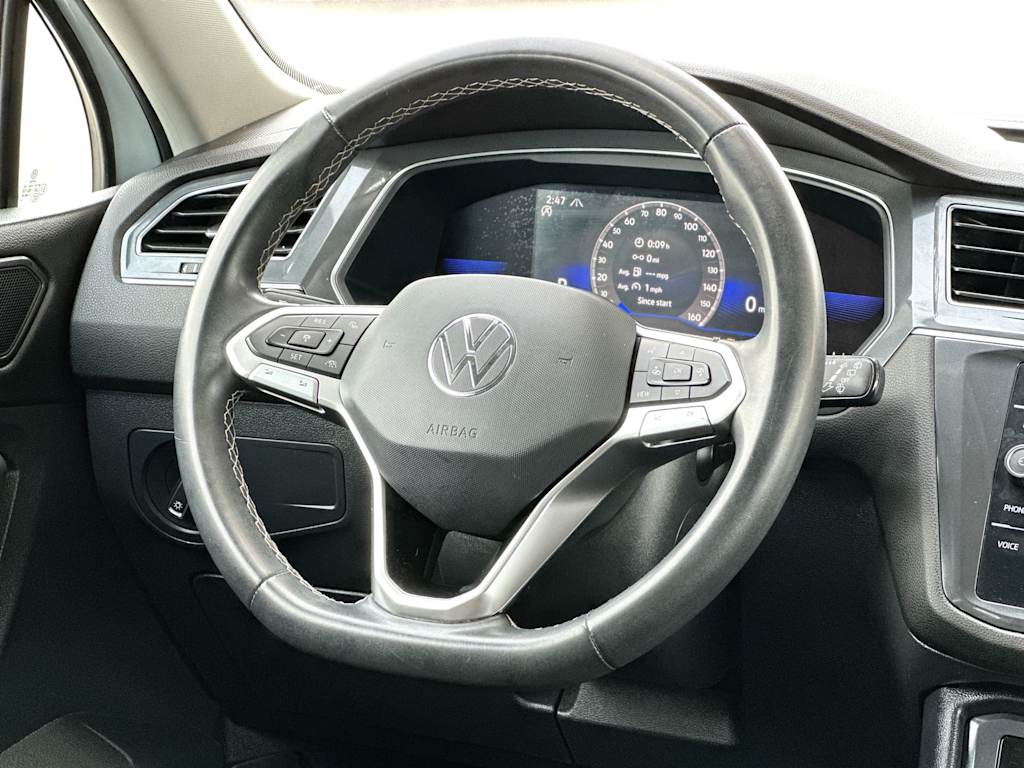 Thumbnail: 2022 Volkswagen Tiguan - 12