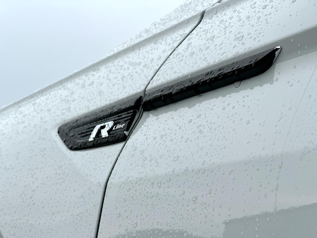 Thumbnail: 2021 Volkswagen Tiguan - 7