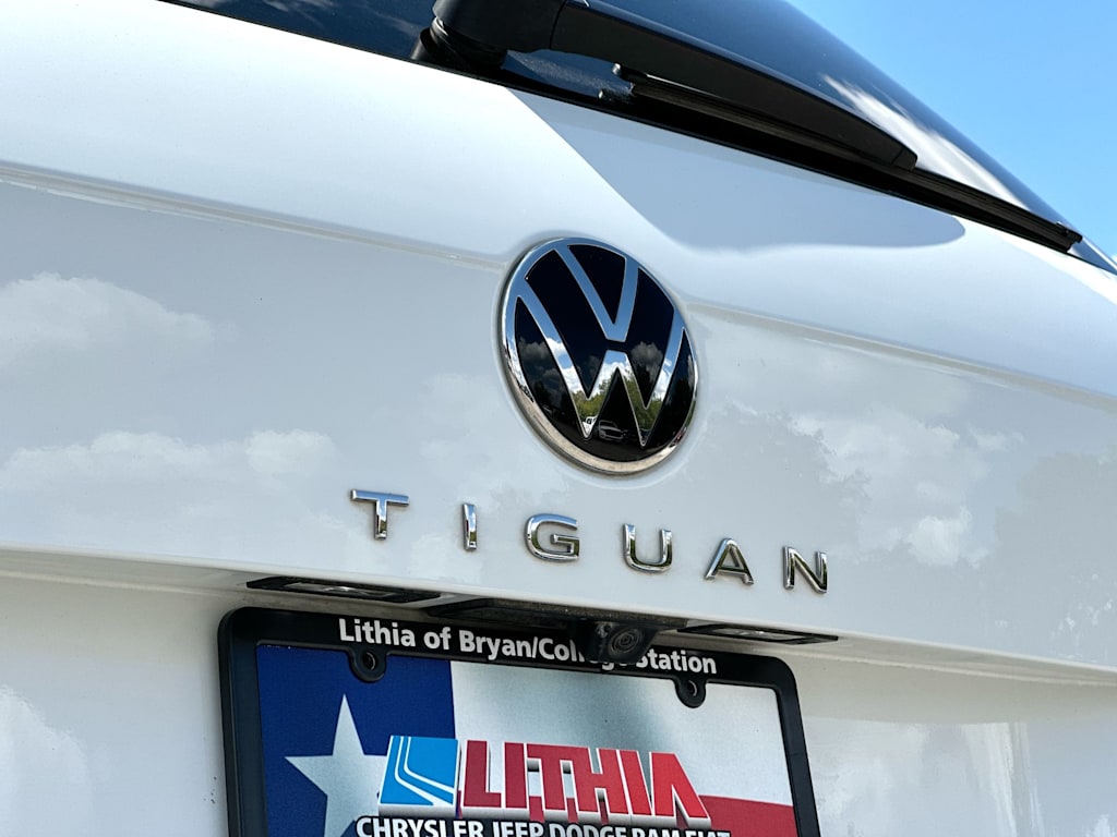 Thumbnail: 2022 Volkswagen Tiguan - 7