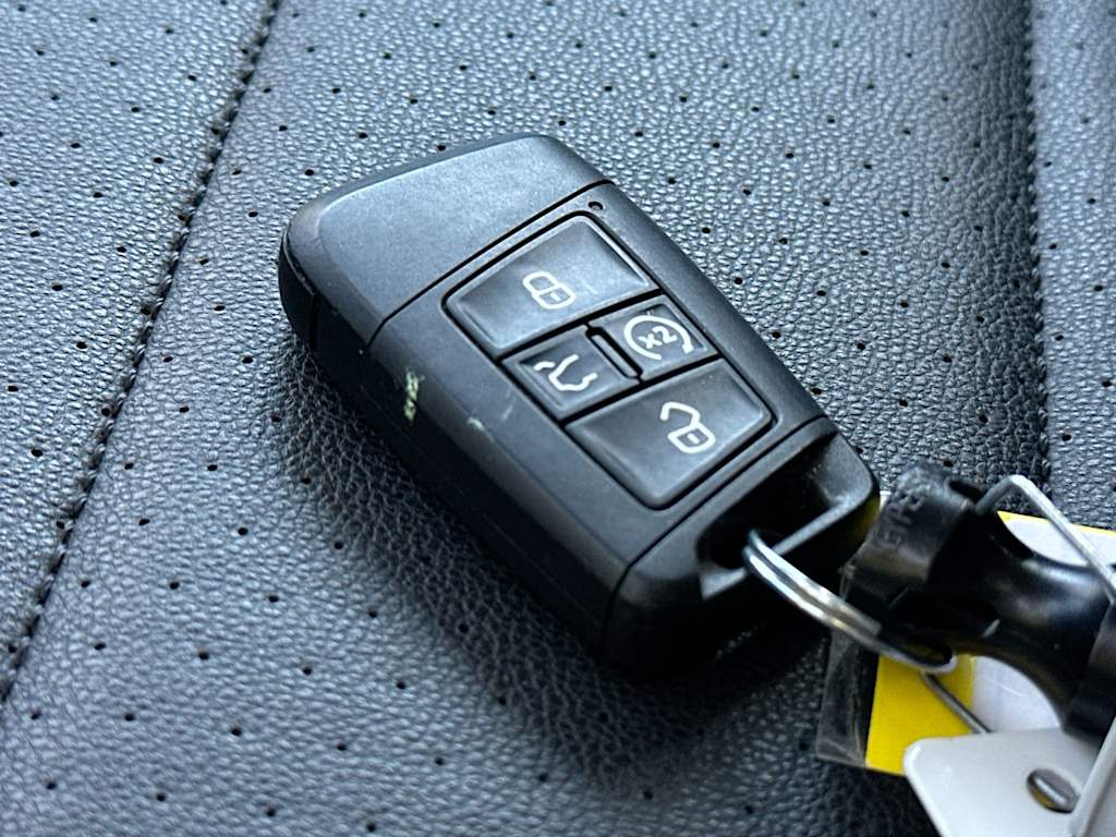 Thumbnail: 2024 Volkswagen Jetta - 17