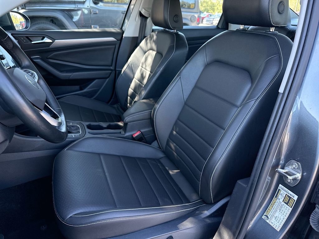 Thumbnail: 2024 Volkswagen Jetta - 10