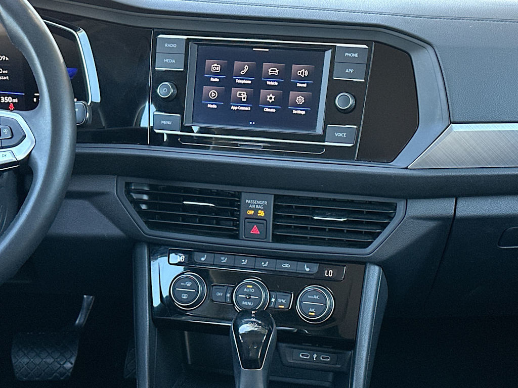 Thumbnail: 2024 Volkswagen Jetta - 29