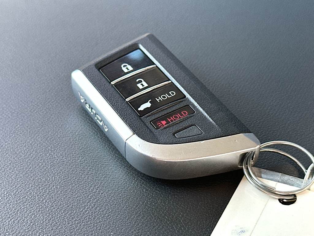 Thumbnail: 2023 Acura MDX - 17