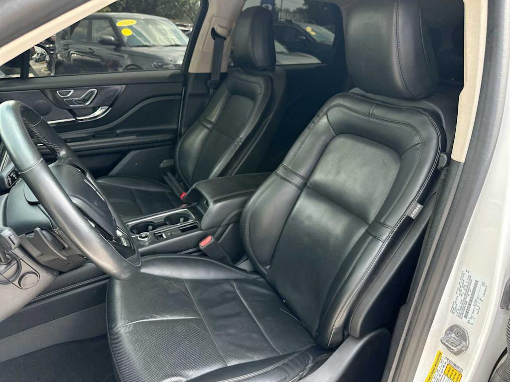 Thumbnail: 2023 Lincoln Corsair - 10