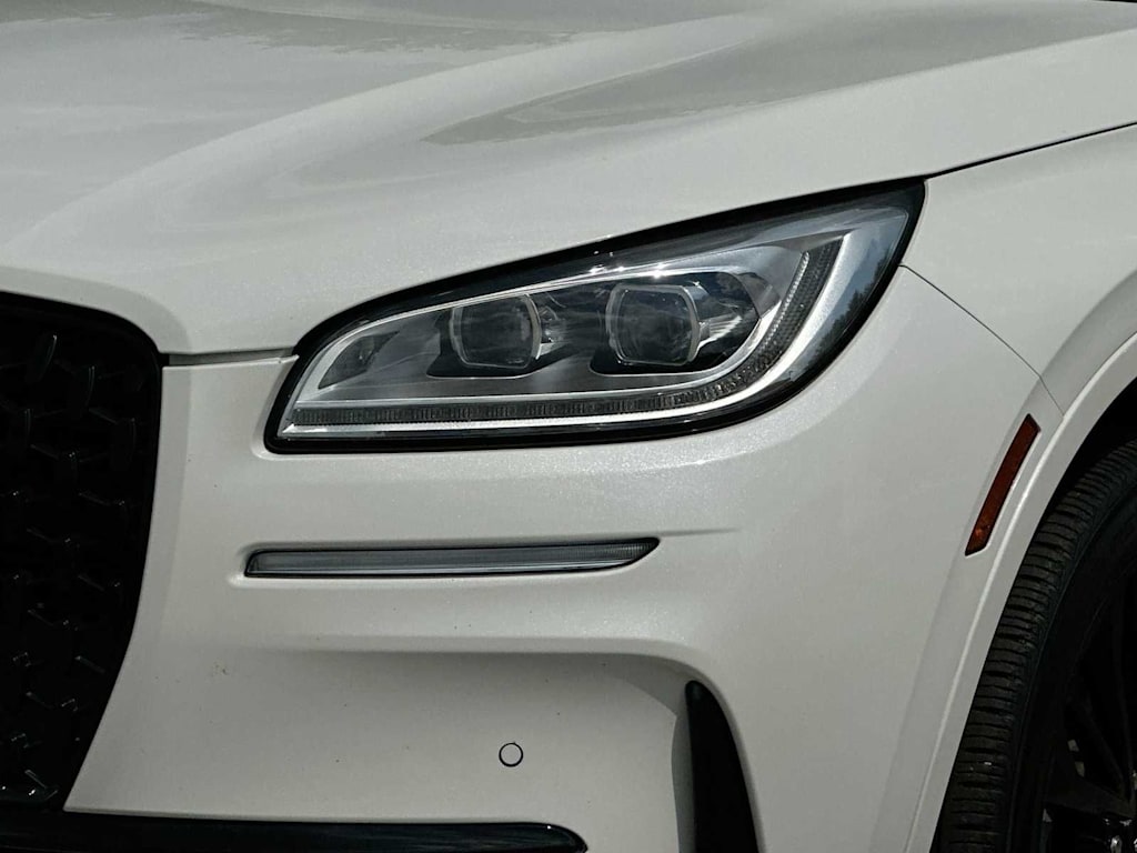 Thumbnail: 2023 Lincoln Corsair - 31