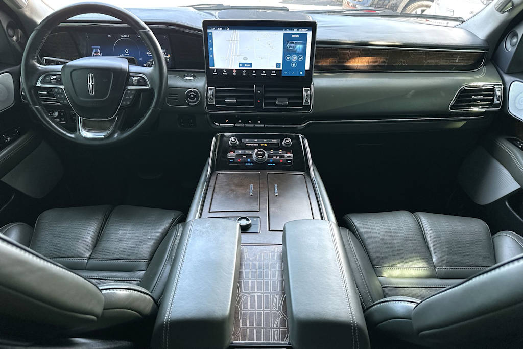 Thumbnail: 2022 Lincoln Navigator - 9