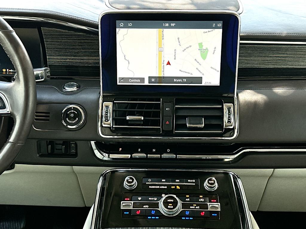Thumbnail: 2020 Lincoln Navigator - 29