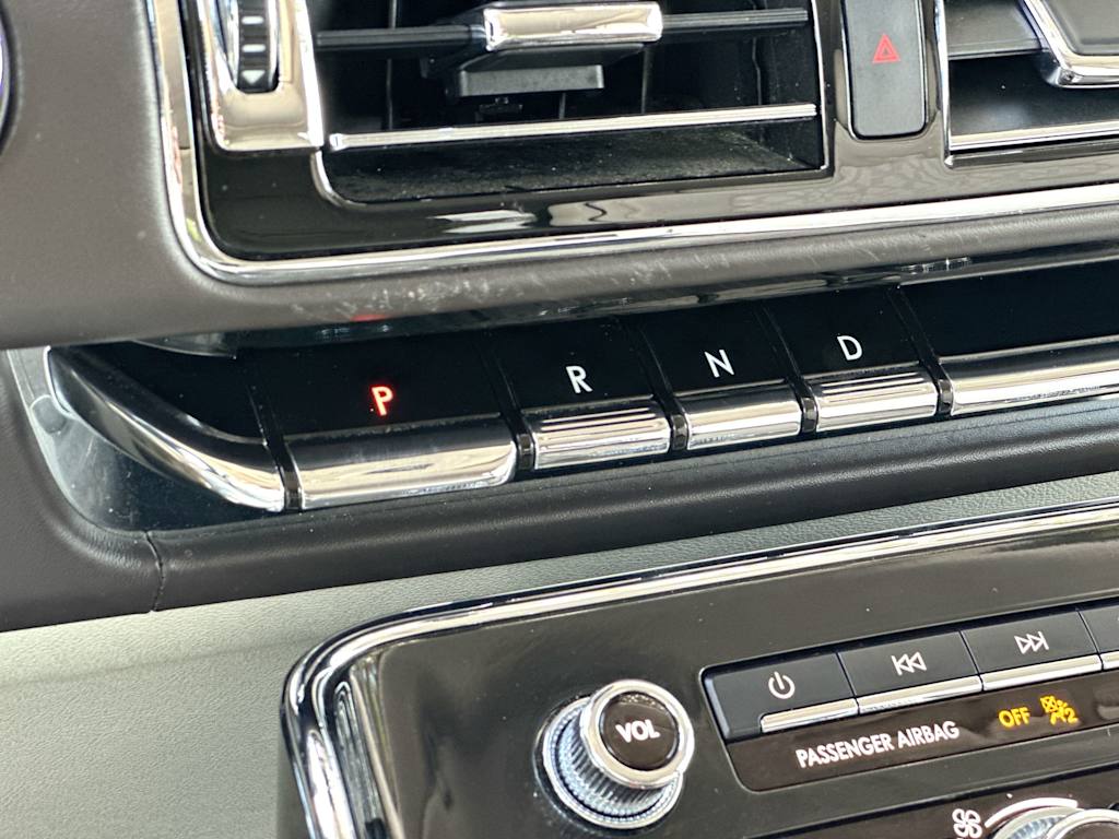 Thumbnail: 2020 Lincoln Navigator - 27