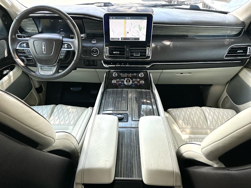 Thumbnail: 2020 Lincoln Navigator - 9