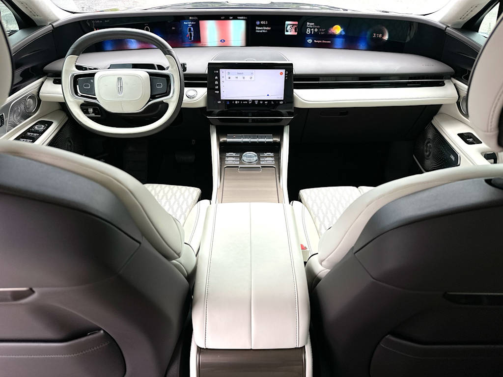 Thumbnail: 2024 Lincoln Nautilus - 9