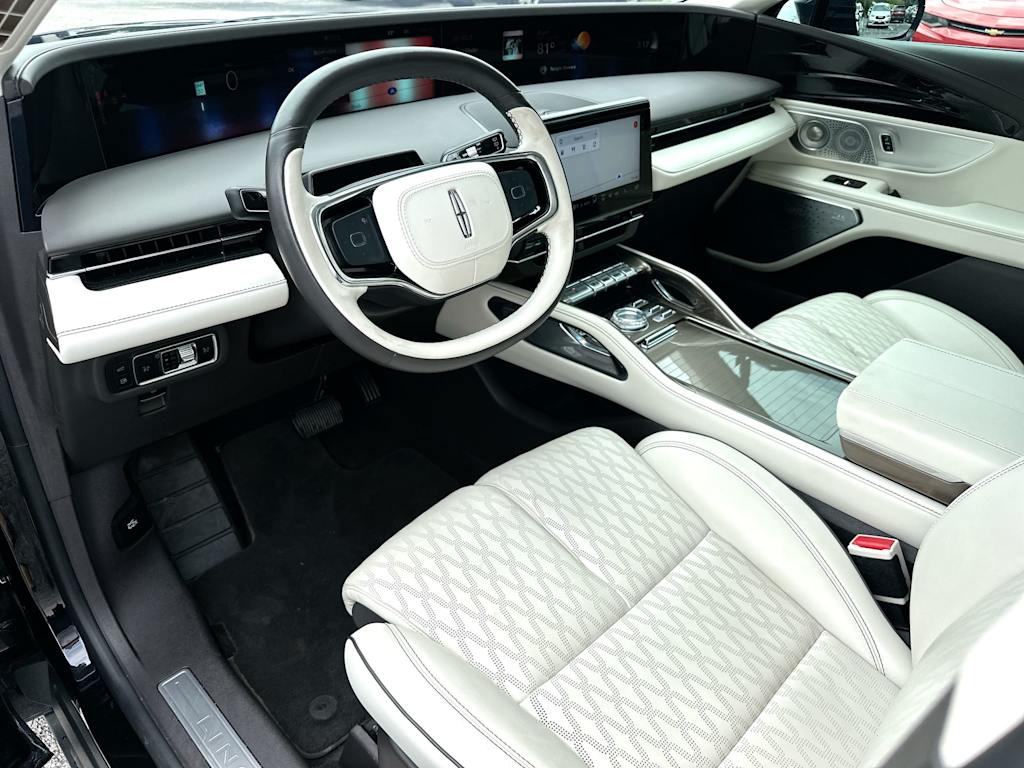 Thumbnail: 2024 Lincoln Nautilus - 2