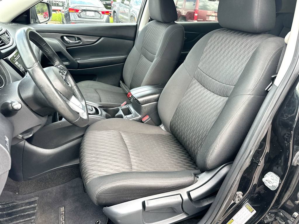 Thumbnail: 2019 Nissan Rogue - 10